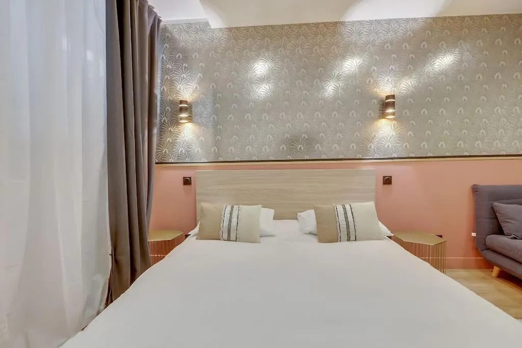 Апартаменты Luxueux & Spacieux Appartement, 125M2, Republique Париж